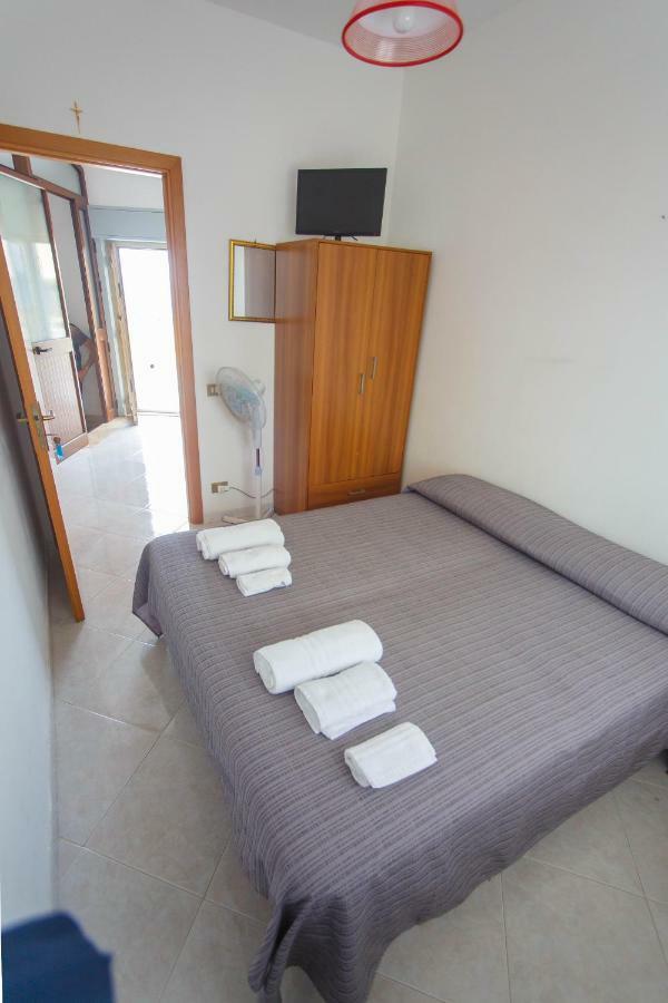 Casa Vacanze L'Orizzonte Lejlighedshotel Valderice Eksteriør billede