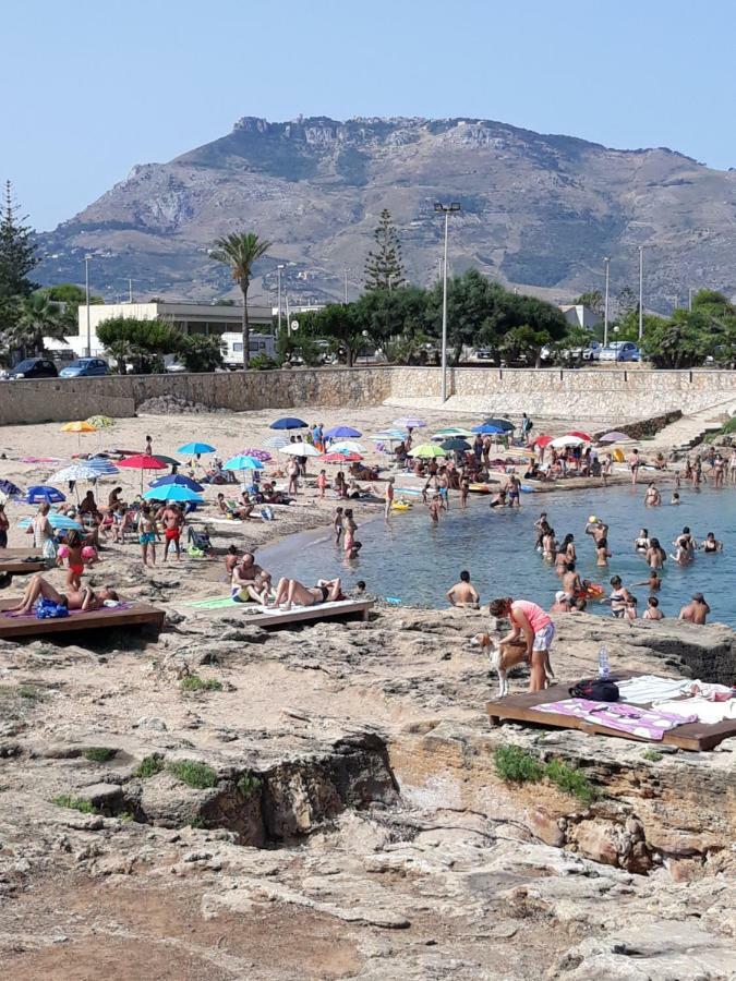 Casa Vacanze L'Orizzonte Lejlighedshotel Valderice Eksteriør billede