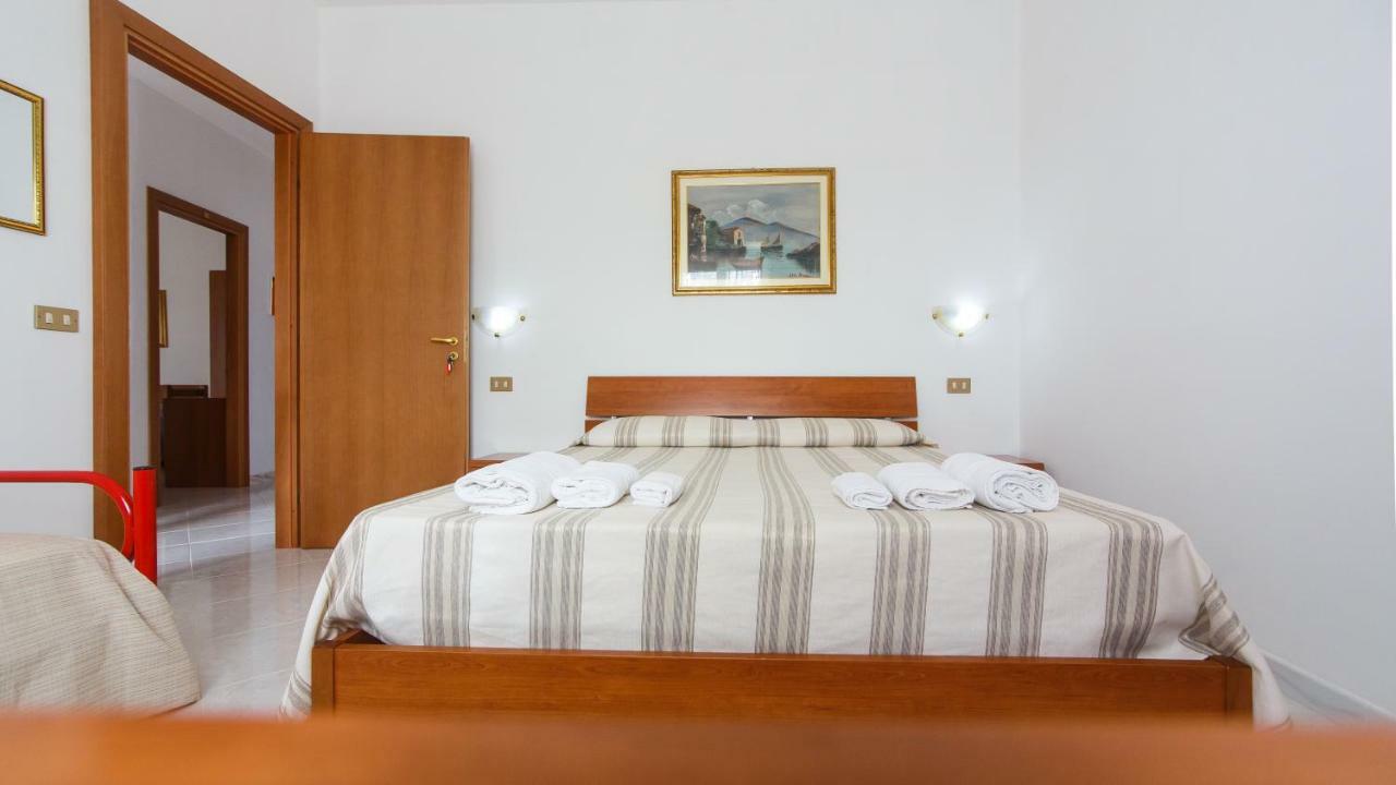 Casa Vacanze L'Orizzonte Lejlighedshotel Valderice Eksteriør billede