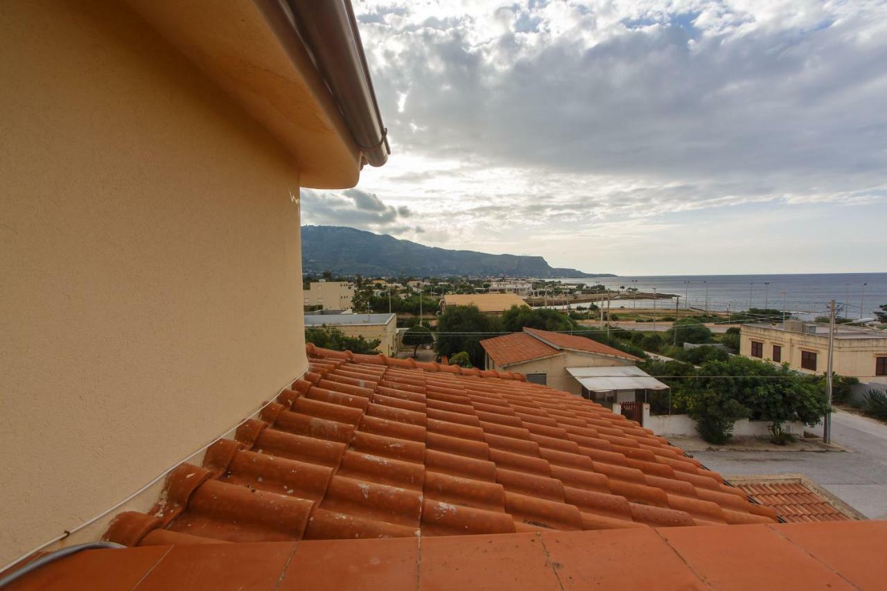 Casa Vacanze L'Orizzonte Lejlighedshotel Valderice Eksteriør billede